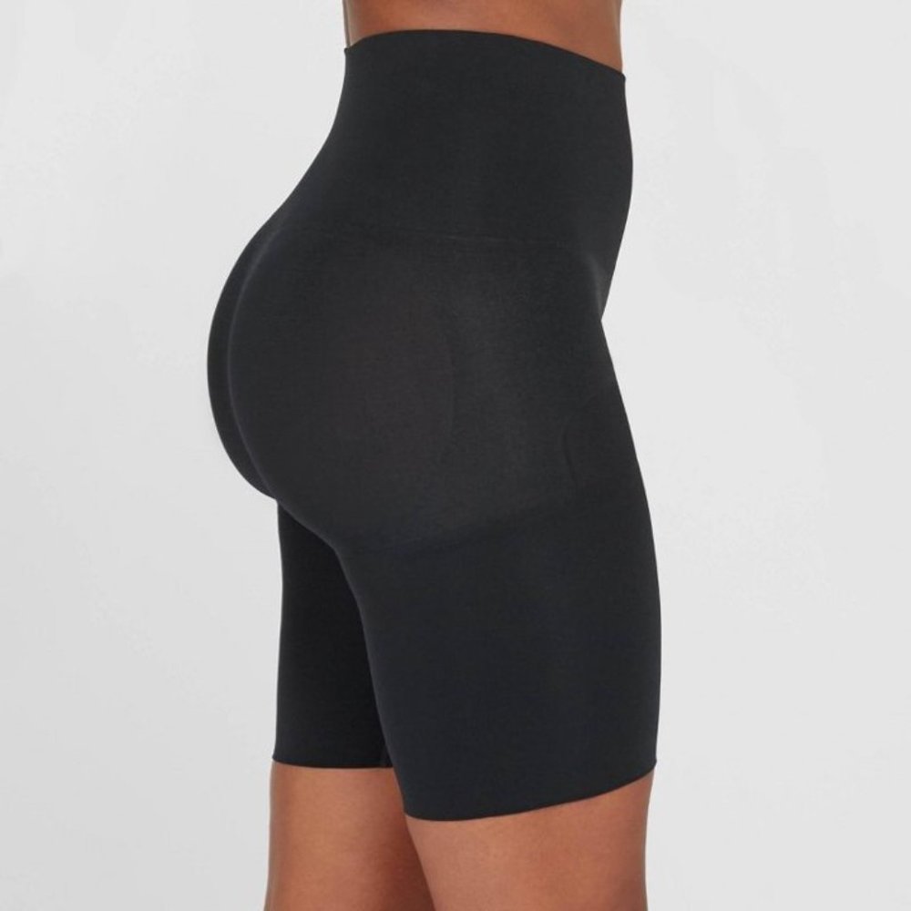 ASSETS by SPANX Remarkable Results Mid-Thigh Shaping Short Black Size Small NWT - Picture 5 of 6